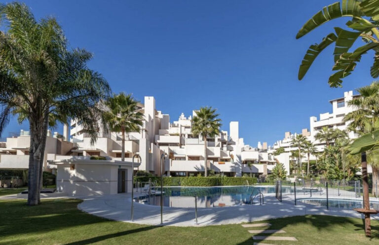 R4154227 | Ground Floor Apartment in Estepona – € 519,000 – 2 beds, 2 baths