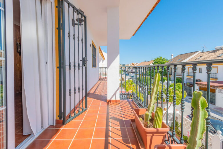 R4303345 | Townhouse in San Pedro de Alcántara – € 520,000 – 4 beds, 3 baths