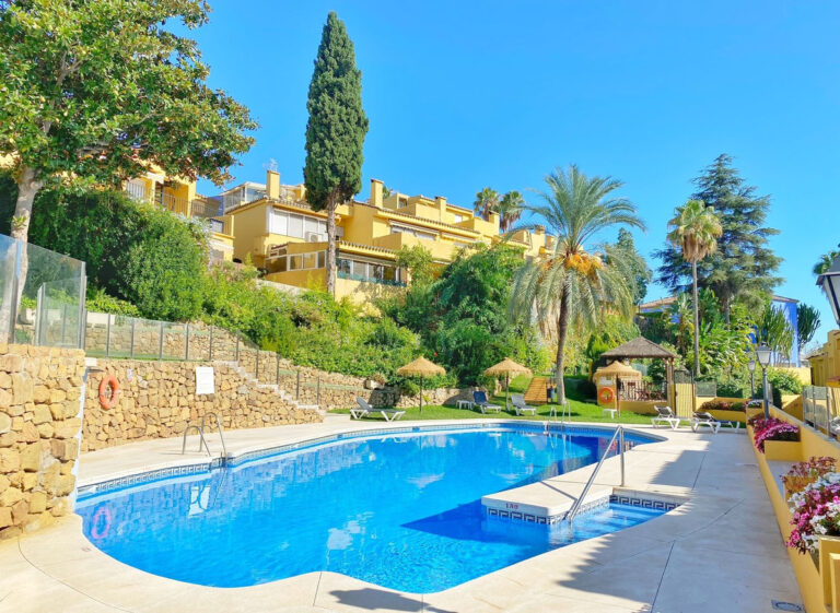 R3752761 | Townhouse in Marbella – € 525,000 – 3 beds, 2.5 baths