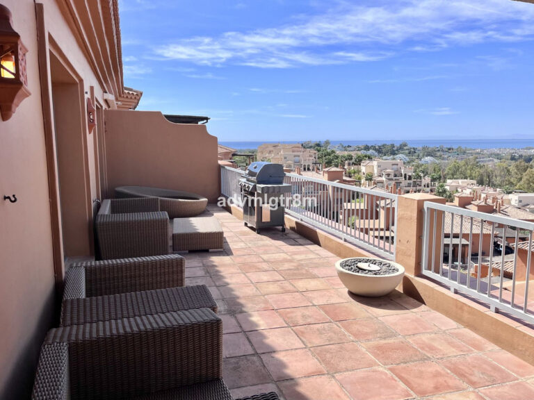 R4296097 | Penthouse in Benahavís – € 569,000 – 3 beds, 3 baths