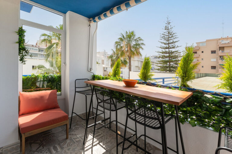 R4299871 | Middle Floor Apartment in Marbella – € 647,000 – 3 beds, 2 baths