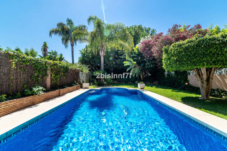 R3914611 | Semi-Detached House in Marbella – € 665,000 – 3 beds, 2.5 baths