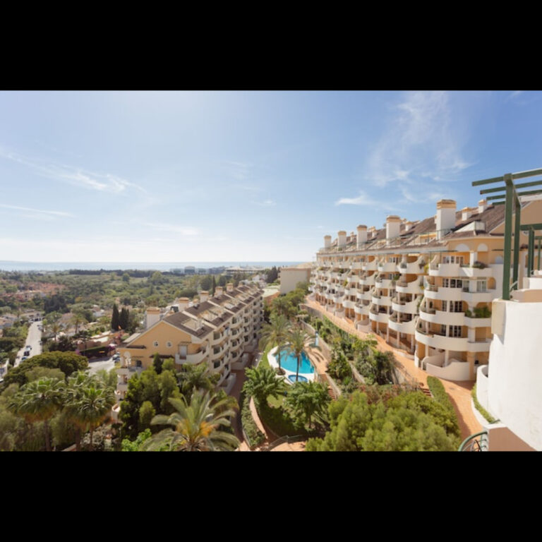 R4150480 | Penthouse in Nueva Andalucía – € 695,000 – 3 beds, 3 baths