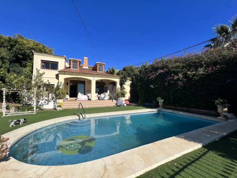 R4225318 | Detached Villa in Marbella – € 796,000 – 5 beds, 3.5 baths