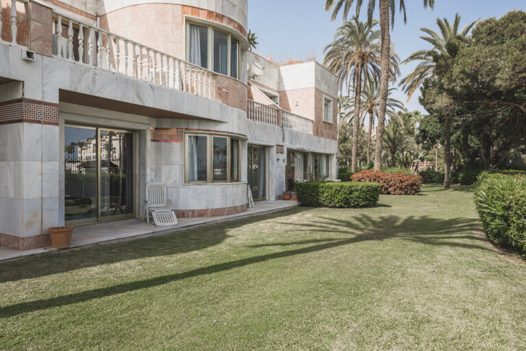 R4301041 | Ground Floor Apartment in Puerto Banús – € 850,000 – 1 beds, 1 baths