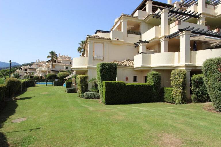 R4078675 | Ground Floor Apartment in Benahavís – € 900,000 – 4 beds, 4 baths