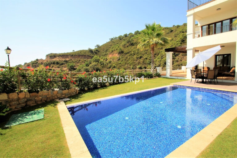 R3765346 | Detached Villa in Benahavís – € 1,325,000 – 3 beds, 3.5 baths