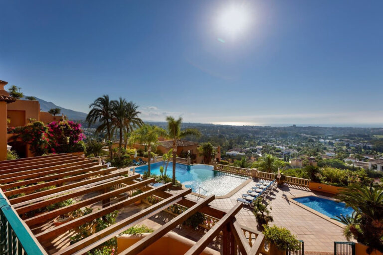 R2771186 | Penthouse in Marbella – € 1,375,000 – 3 beds, 3 baths