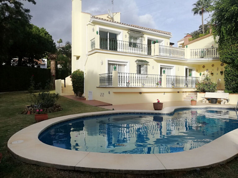 R4205455 | Detached Villa in El Rosario – € 1,400,000 – 4 beds, 3 baths