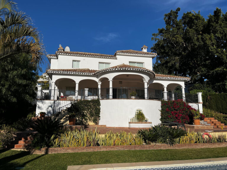 R4292842 | Detached Villa in Guadalmina Alta – € 1,499,000 – 5 beds, 5 baths