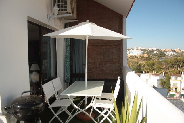 R3250276 | Penthouse in Estepona – € 1,500,000 – 3 beds, 3 baths