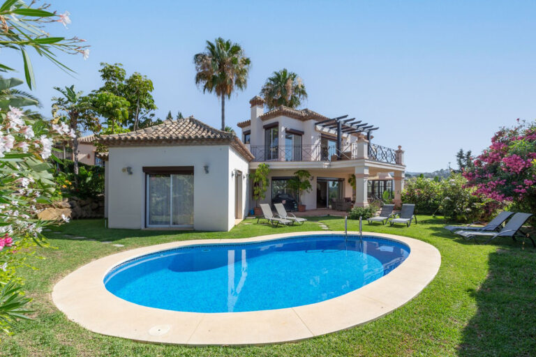 R2924438 | Detached Villa in Elviria – € 1,575,000 – 4 beds, 3.5 baths