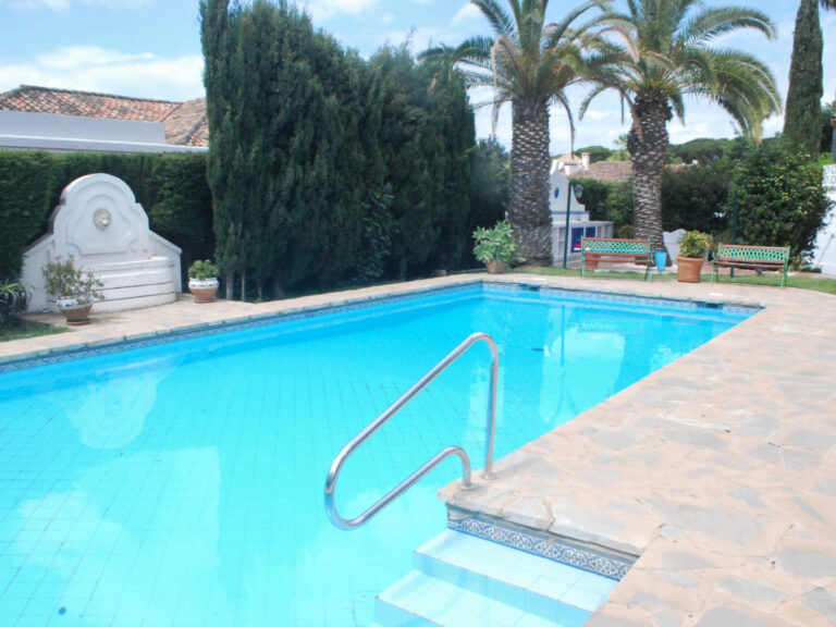 R4050544 | Detached Villa in Las Chapas – € 1,650,000 – 5 beds, 3.5 baths