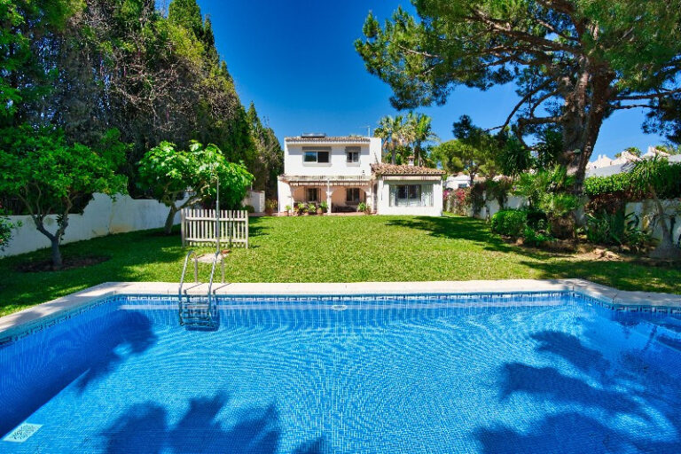 R4063879 | Detached Villa in Las Chapas – € 1,795,000 – 4 beds, 3 baths