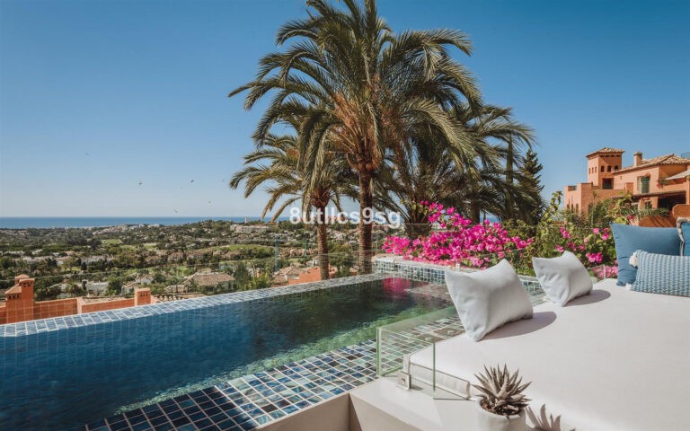 R4187329 | Penthouse in Nueva Andalucía – € 1,950,000 – 3 beds, 3 baths