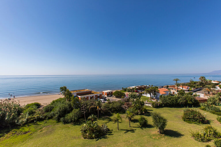 R3262951 | Penthouse in Marbella – € 2,100,000 – 3 beds, 2.5 baths