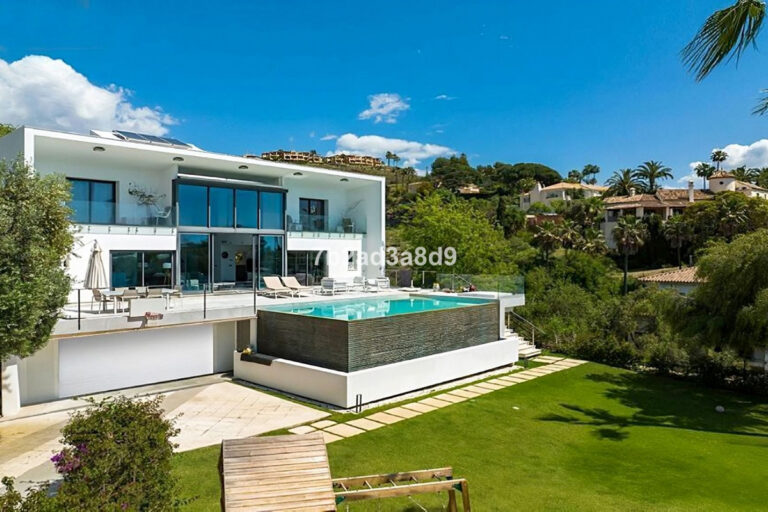 R4307959 | Detached Villa in El Paraiso – € 2,100,000 – 6 beds, 6 baths