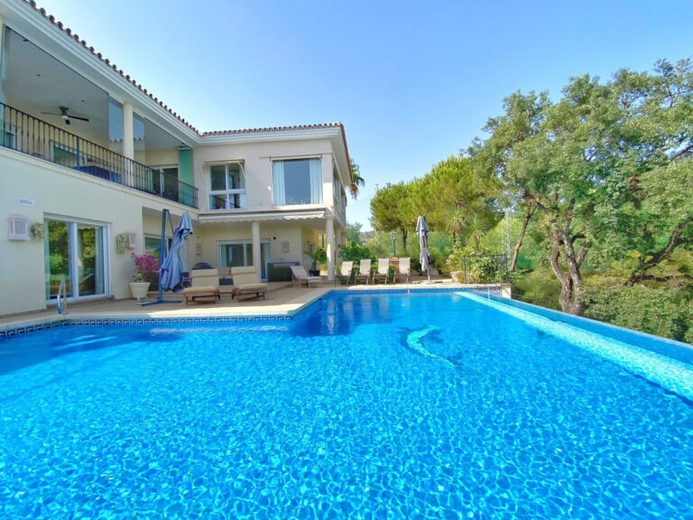 R4129477 | Detached Villa in Elviria – € 2,250,000 – 4 beds, 5 baths