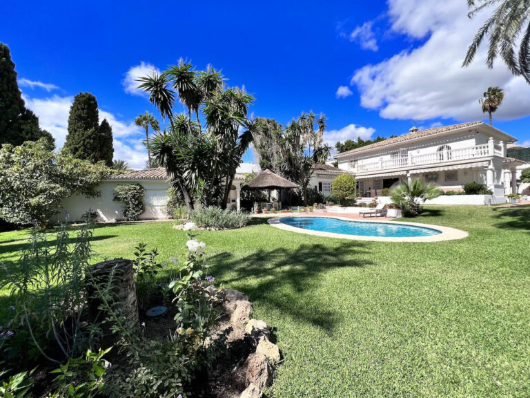 R4141975 | Detached Villa in Guadalmina Alta – € 2,350,000 – 6 beds, 6 baths