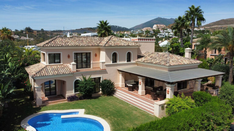 R4135084 | Detached Villa in Nueva Andalucía – € 2,750,000 – 5 beds, 5.5 baths