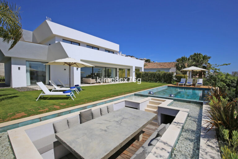 R3957436 | Detached Villa in Benahavís – € 2,850,000 – 5 beds, 5 baths