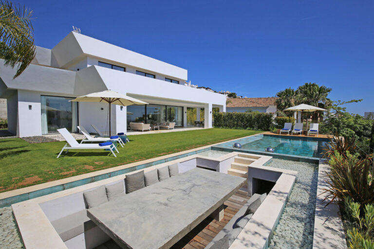 R4296991 | Detached Villa in Benahavís – € 2,850,000 – 5 beds, 5.5 baths