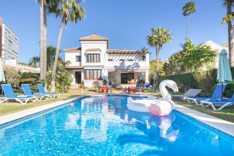 R4197913 | Detached Villa in Marbella – € 2,990,000 – 7 beds, 5 baths