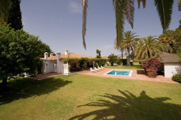 R2826065 | Detached Villa in Guadalmina Baja – € 3,200,000 – 5 beds, 7 baths