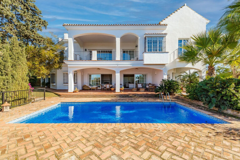 R4230130 | Detached Villa in El Rosario – € 3,750,000 – 5 beds, 4 baths