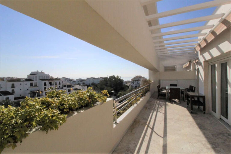 R4148584 | Penthouse in Puerto Banús – € 3,800,000 – 5 beds, 4 baths