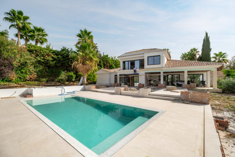 R4073620 | Detached Villa in Nueva Andalucía – € 4,995,000 – 5 beds, 6.5 baths