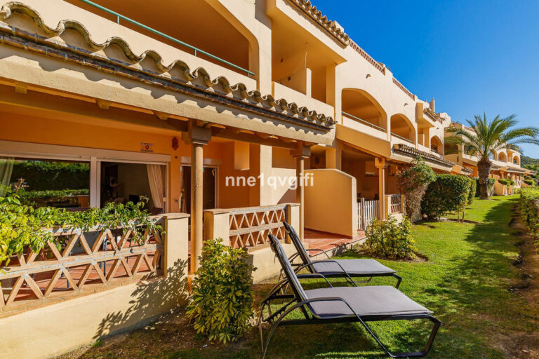 R4225666 | Ground Floor Apartment in Elviria – € 269,000 – 2 beds, 2 baths