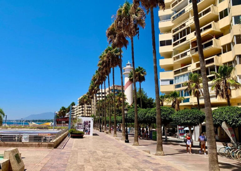 R4205476 | Middle Floor Apartment in Marbella – € 287,000 – 2 beds, 1 baths