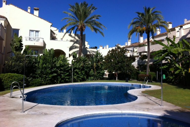 R3968209 | Middle Floor Apartment in El Paraiso – € 288,500 – 3 beds, 2 baths