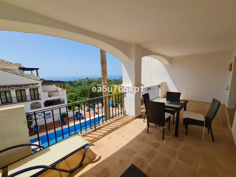 R4061734 | Ground Floor Apartment in Marbella – € 289,000 – 2 beds, 1.5 baths