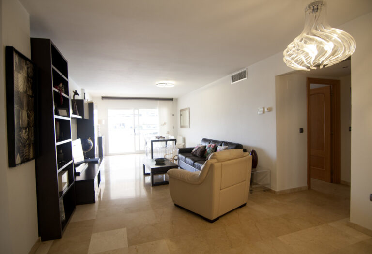 R4226050 | Middle Floor Apartment in Guadalmina Alta – € 295,000 – 2 beds, 2 baths