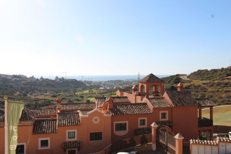 R4164763 | Penthouse in Estepona – € 304,290 – 3 beds, 2 baths