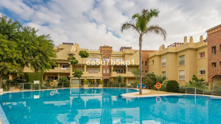 R4256578 | Ground Floor Apartment in Benahavís – € 305,000 – 2 beds, 2 baths