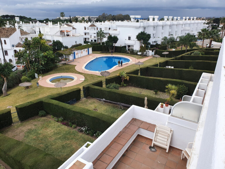 R4022068 | Penthouse in El Paraiso – € 310,000 – 4 beds, 2 baths