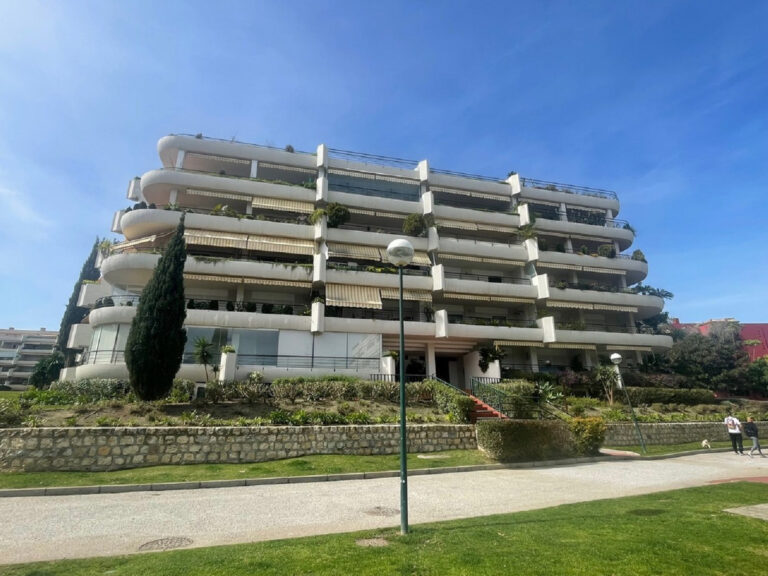 R4268137 | Ground Floor Apartment in Marbella – € 320,000 – 3 beds, 3 baths