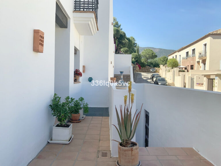 R4302136 | Townhouse in Benahavís – € 340,000 – 3 beds, 3 baths