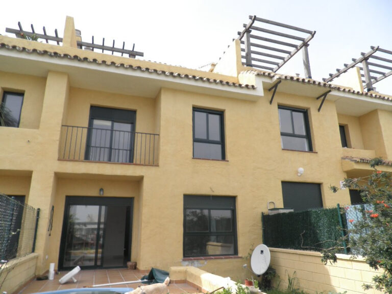 R3092113 | Townhouse in Costalita – € 349,000 – 3 beds, 2.5 baths