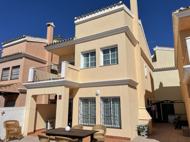 R4289725 | Townhouse in Bel Air – € 429,000 – 4 beds, 3 baths