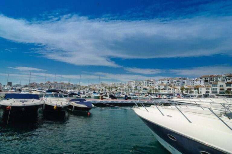 R2891684 | Middle Floor Apartment in Puerto Banús – € 440,000 – 2 beds, 2 baths