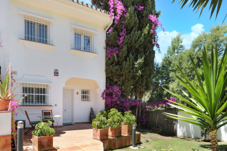 R4095148 | Townhouse in Artola – € 449,000 – 2 beds, 2.5 baths