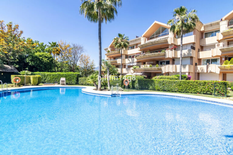 R4308166 | Ground Floor Apartment in Nueva Andalucía – € 495,000 – 2 beds, 2.5 baths