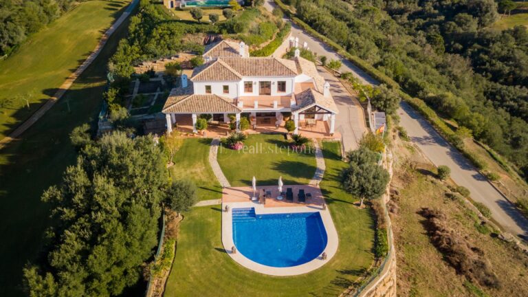 300-01428P | Villa in Benahavis – € 3,295,000 – 5 beds, 6 baths