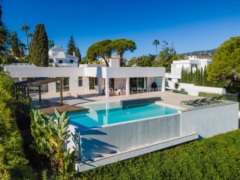 NEWV7189 | Villa in Nueva Andalucia – € 3,900,000 – 6 beds, 5 baths