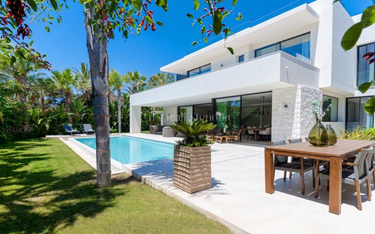 63466 | Villa in Marbella East – € 3,795,000 – 4 beds, 5 baths