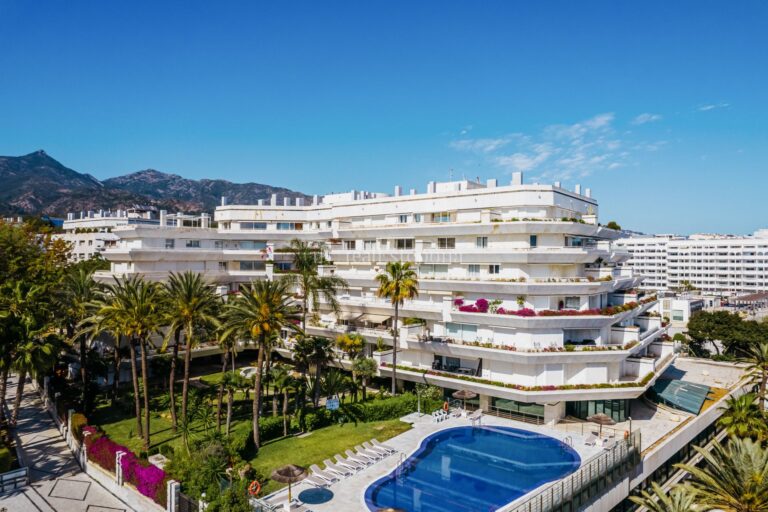 1605HFA | Apartment in Marbella – € 2,950,000 – 3 beds, 3 baths